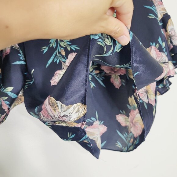 Another Story Women Satiny Look Pink Floral Bell  Sleeve Cropped Blouse Size XS - Picture 3 of 10